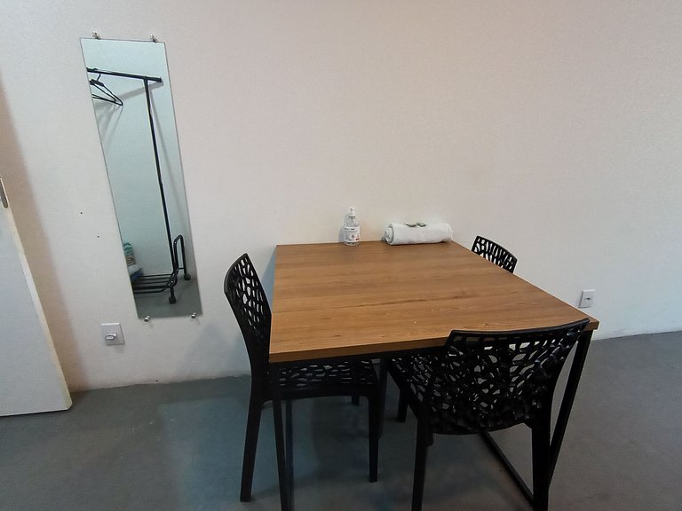 Suíte grande e bem localizada! Vila Olímpia - A67