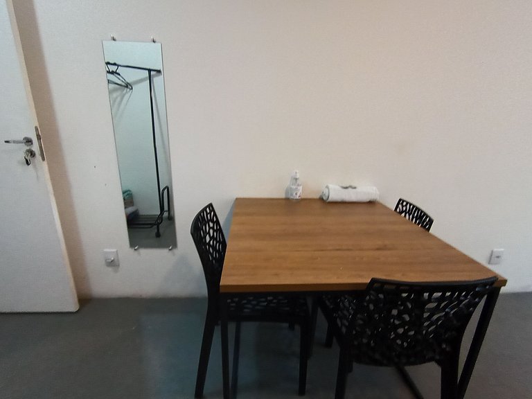 Suíte grande e bem localizada! Vila Olímpia - A36