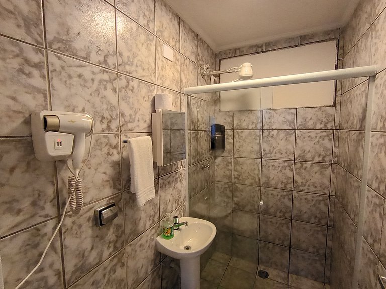 Suíte grande e bem localizada! Vila Olímpia - A36