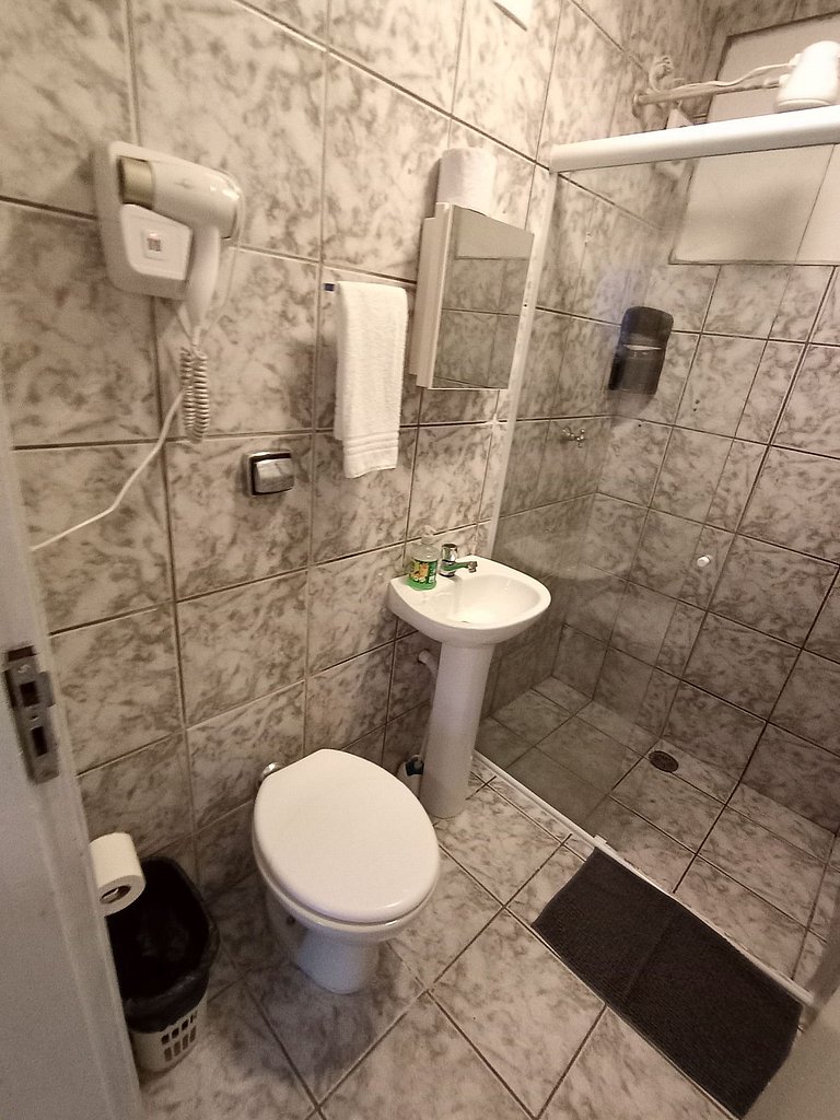 Suíte grande e bem localizada! Vila Olímpia - A67