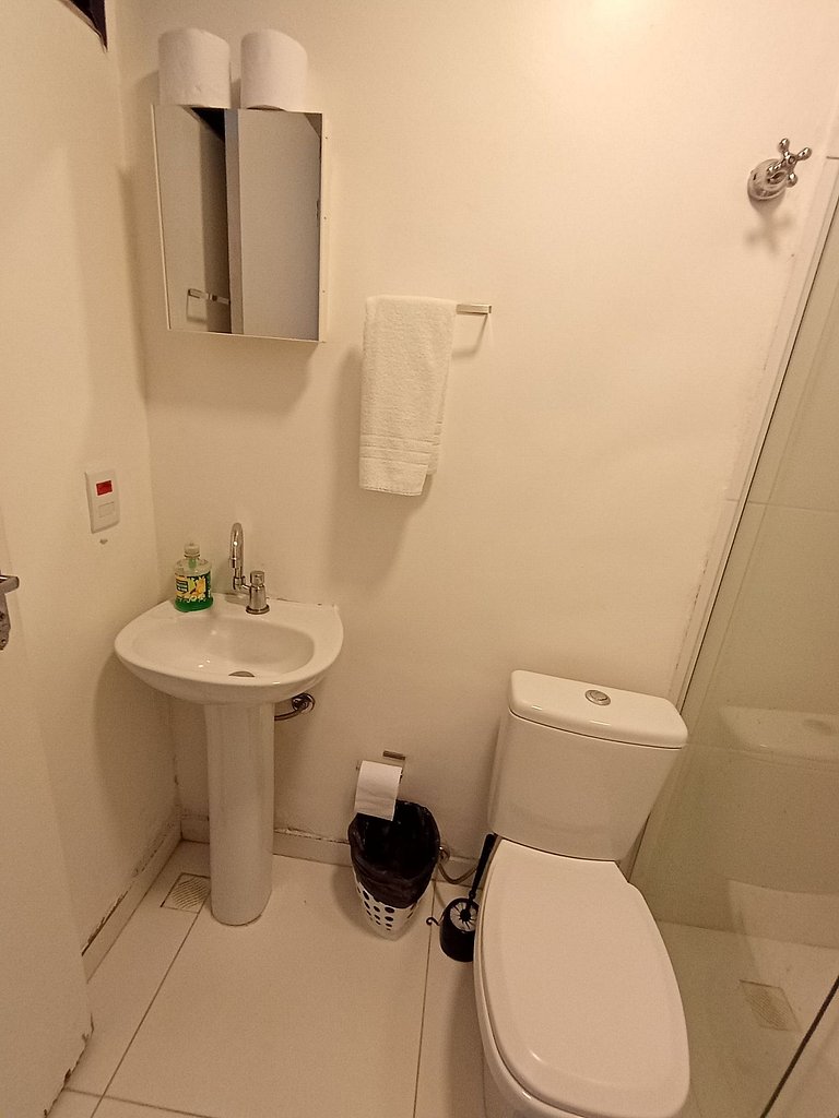 Suíte bem iluminada no coração da vila olímpia - A63