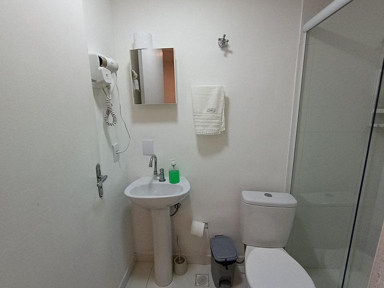 Suíte espaçosa na * Vila Olímpia * Localização 10 - A62