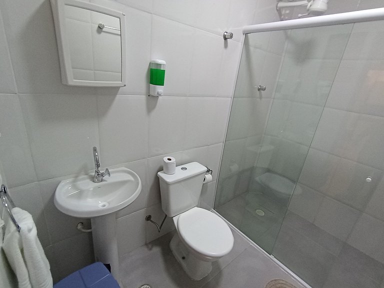 Quarto arejado na Vila Olímpia com Smart TV - A47