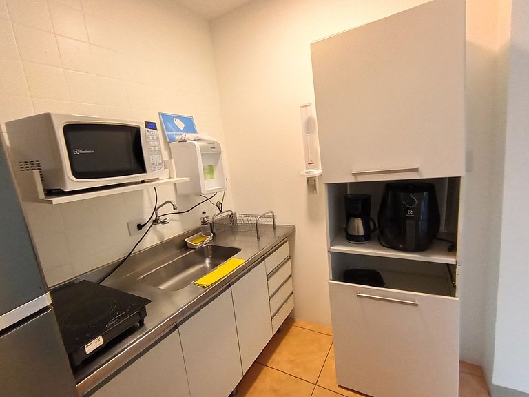 Quarto arejado na Vila Olímpia com Smart TV - A48