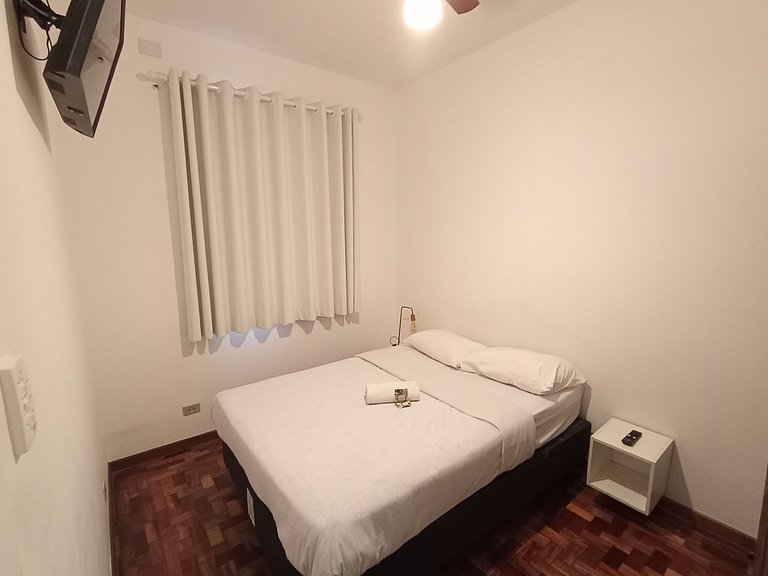 Quarto tranquilo na Vila Olímpia com Smart TV -A48