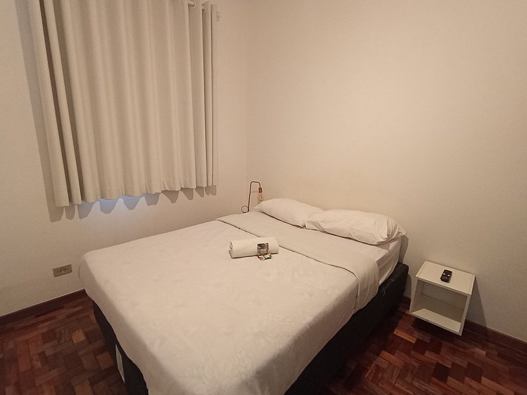 Quarto tranquilo na Vila Olímpia com Smart TV -A48
