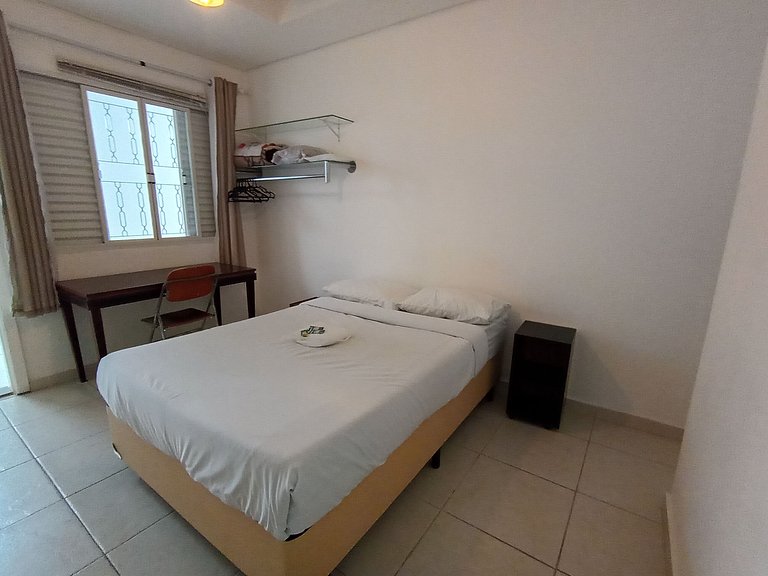 Suíte com banheiro * Super Localização * - A60