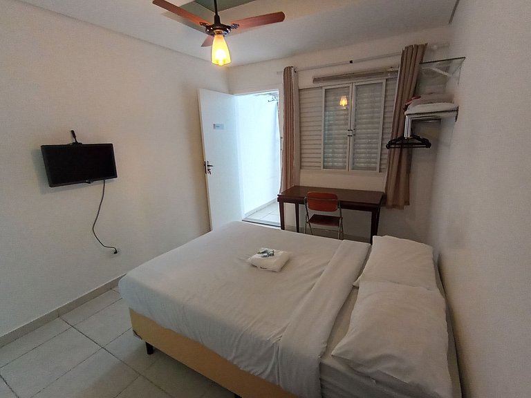 Suíte com banheiro * Super Localização * - A60