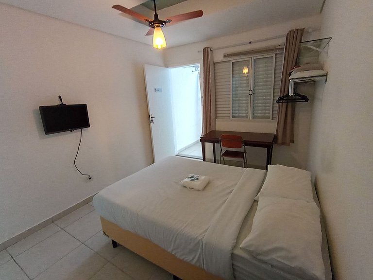 Suíte com banheiro * Super Localização * - A60