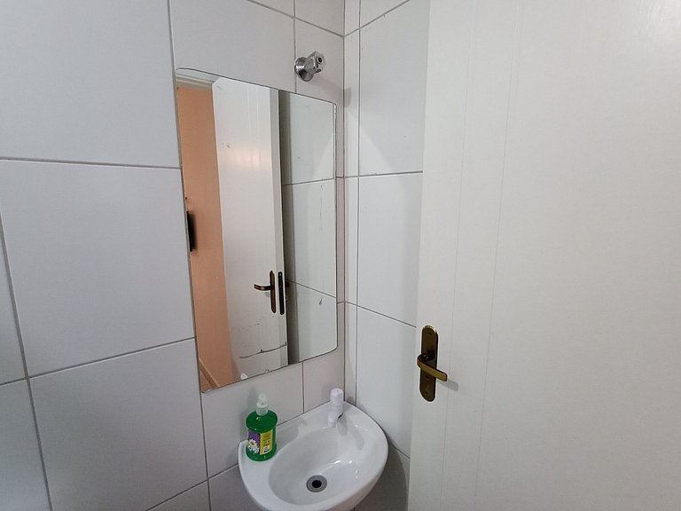 Suíte com banheiro * Super Localização * - A60