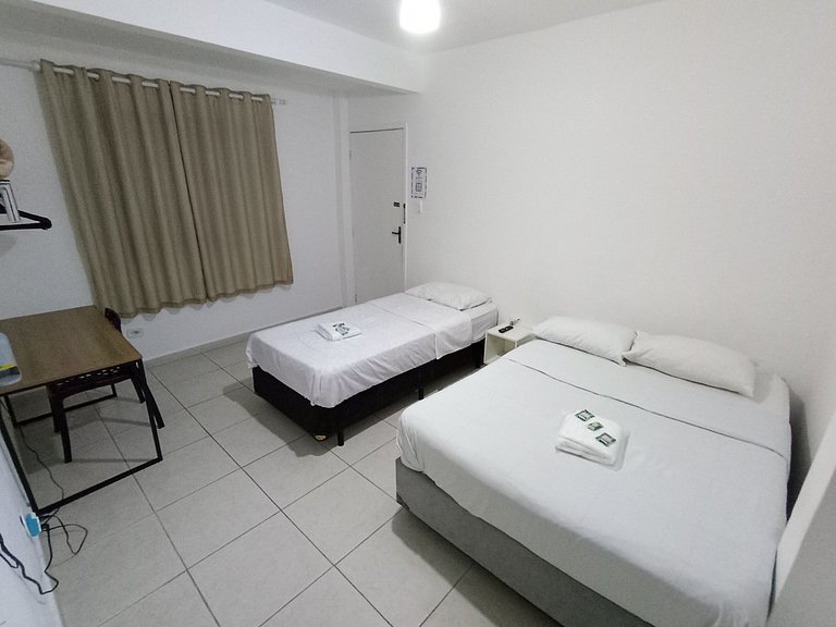 Quarto Amplo Vila Olímpia *Localização TOP *-A54