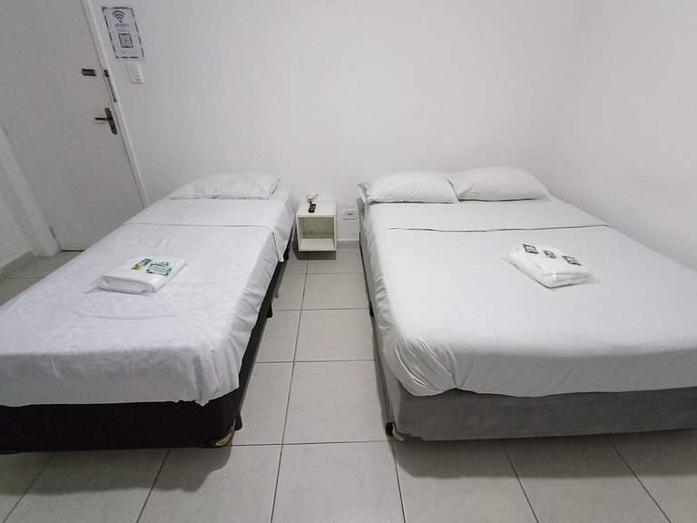 Quarto Amplo Vila Olímpia *Localização TOP * - A53