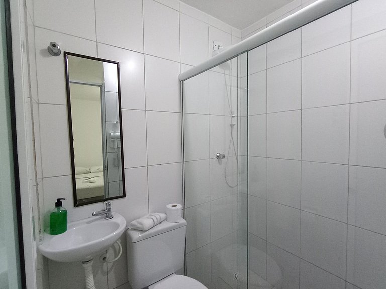 Quarto Amplo Vila Olímpia *Localização TOP *-A54