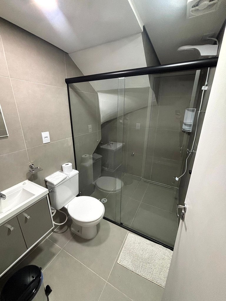 Quarto Térreo e Iluminado na Vila Olímpia - A61