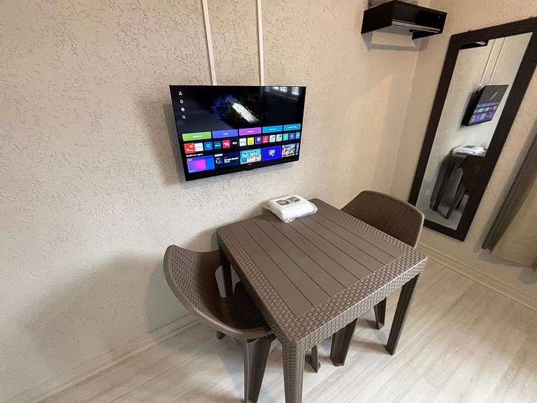 Quarto amplo e iluminado na Vila Olímpia - A64