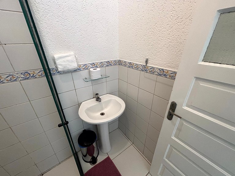 Quarto com SmartTV e mesa na Vila Olímpia - A65