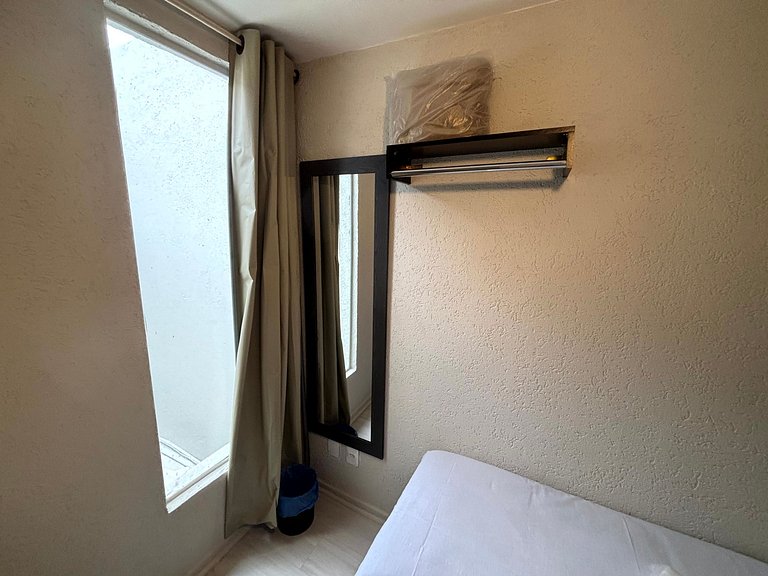 Quarto compacto com SmartTV na Vila Olímpia - A66